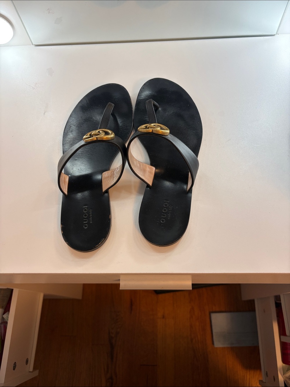Black Gucci Leather Women's Thong Sandals with Gold Accent